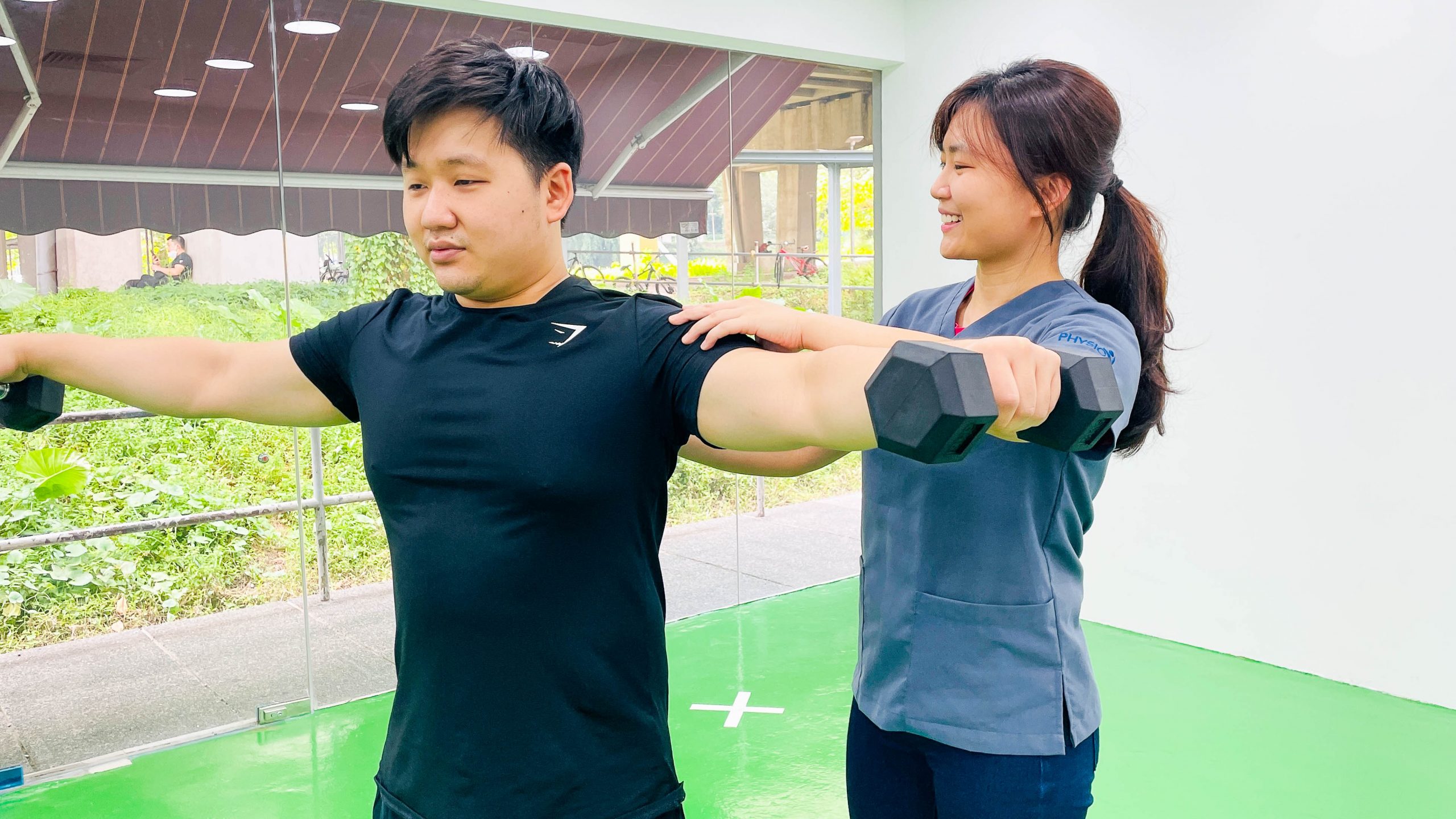 Shoulder lateral raises for rotator cuff pain Shoulder lateral raises for rotator cuff pain