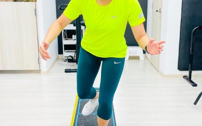 Single-Leg Squat Hip Function Test